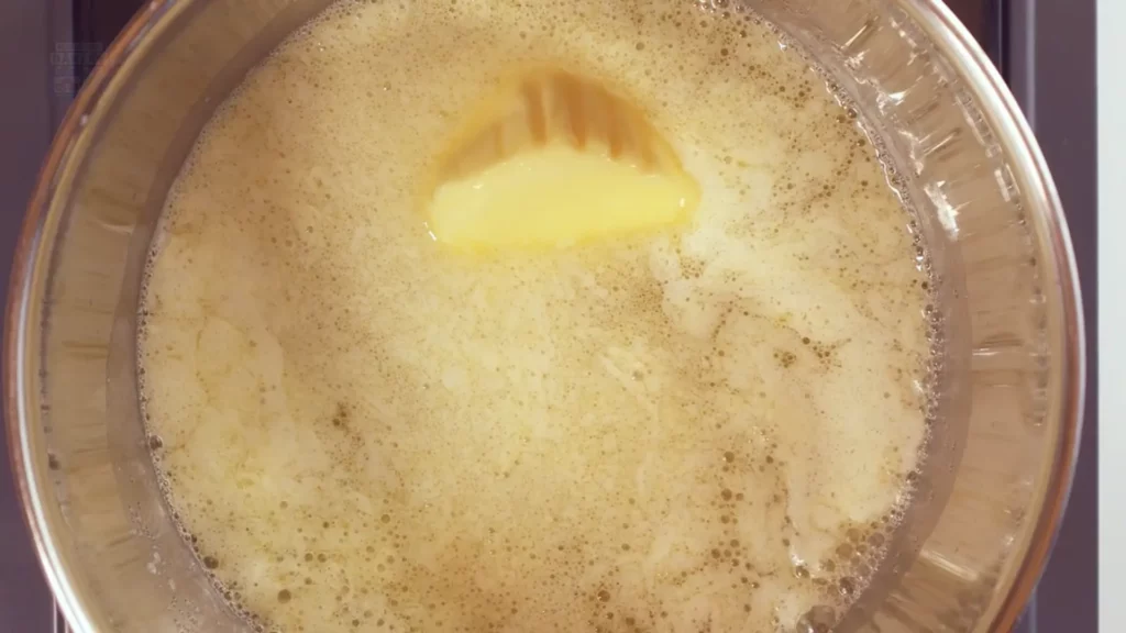 Beurre entrain d'être fondu