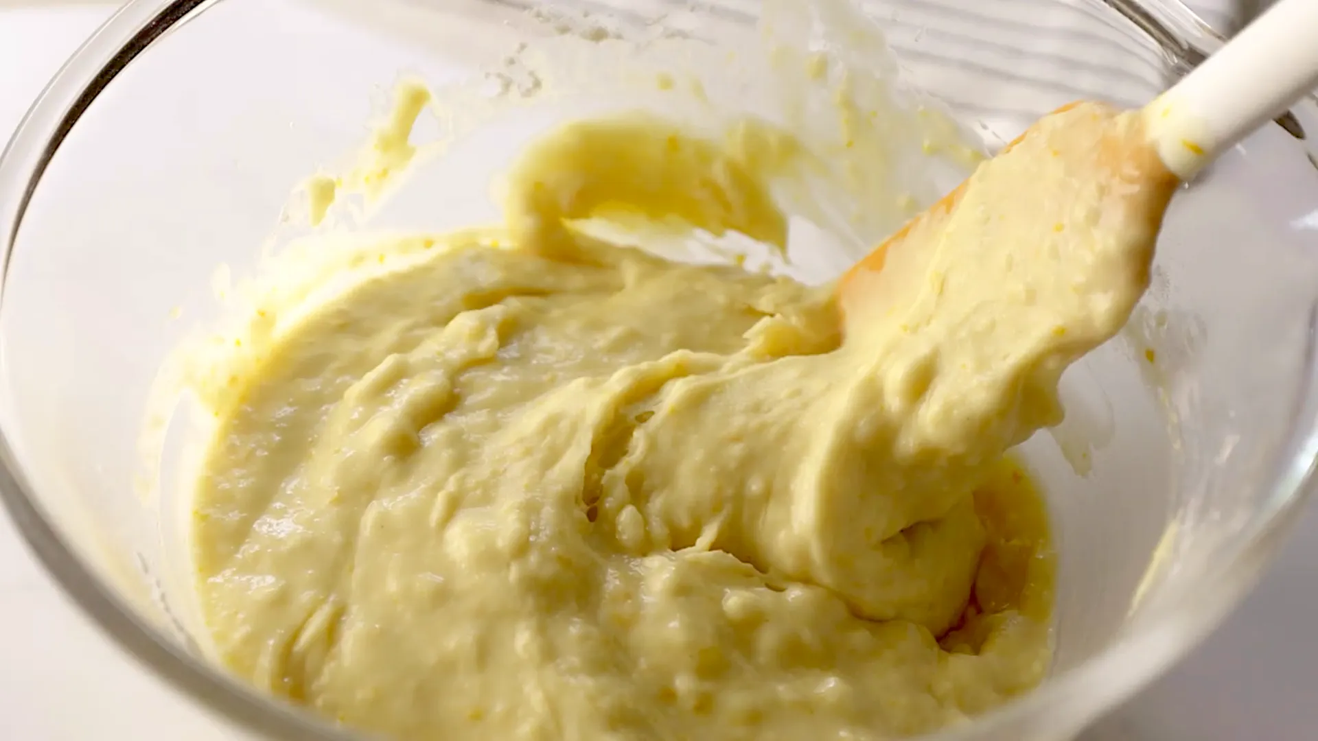 Pâte à muffins mélangée après incorporation des liquides