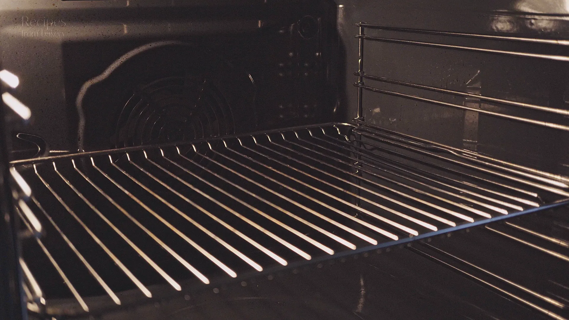 Four préchauffé pour cuisson